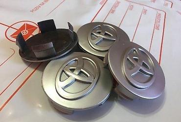 Gume i felne: ČEPOVI POKLOPCI ZA FELNE TOYOTA 3D 64 MM / 58 MM - SIVI | ORIGINALNI — 3