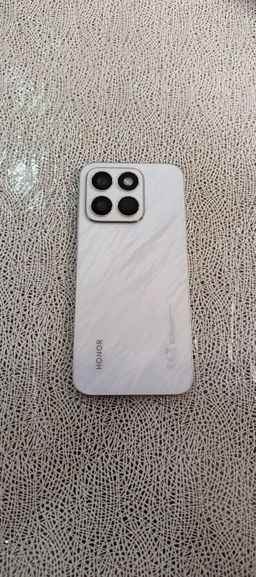 Haima: Honor X8c, 256 GB, rəng - Ağ, Zəmanət