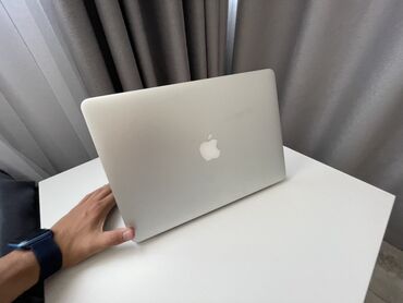 продать ноутбук в бишкеке: Ноутбук, Apple, 8 ГБ ОЗУ, Intel Core i5, 13.3 ", Б/у, память SSD
