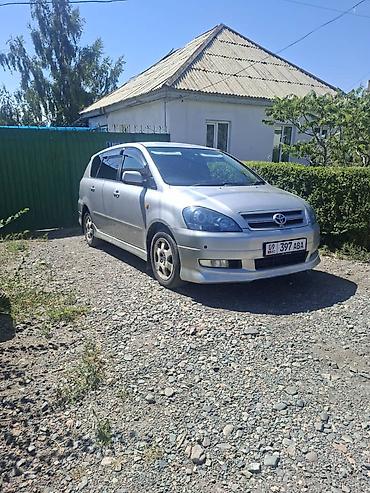 Toyota Ipsum: 2001 г., 2.4 л, Автомат, Бензин, Минивэн