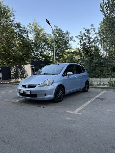 зарядное устройство для электромобиля: Honda Fit: 2008 г., 1.5 л, Автомат, Бензин, Хетчбек
