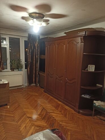 Mənzil alıram: Xalqlar dostluğu M/S 5/3 mərtəbə 1nefer otaq yoldaşı axtarılır