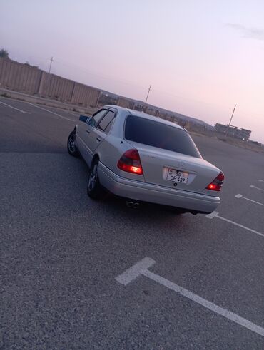 Mercedes-Benz: Mercedes-Benz C 200: 2.2 l | 1995 il Sedan — 6