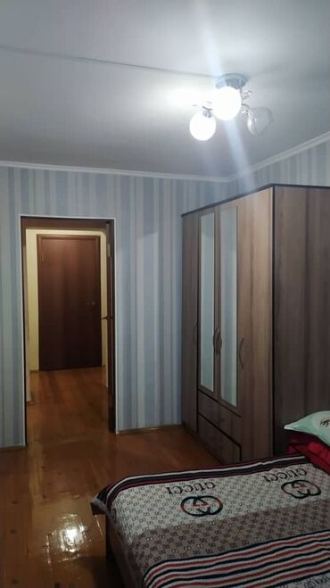Долгосрочная аренда квартир: 3 комнаты, Риэлтор, Без подселения, С мебелью полностью