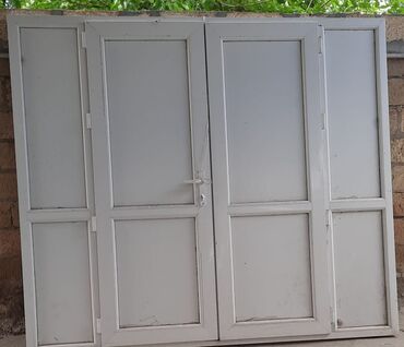 Сковородки: Qapı
Hündürlüyü 2m
Eni 2.30sm