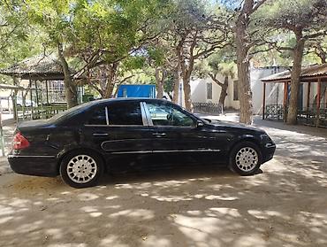 mercedes e220 cdi: Mercedes-Benz E 220: 2.2 l | 2002 il Sedan — 1