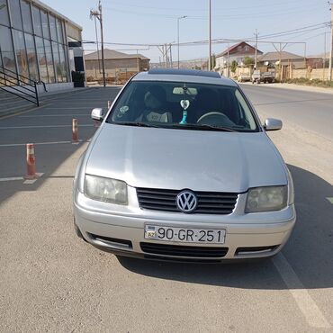 sənətsiz maşın: Volkswagen Bora: 2 l | 2001 il Sedan