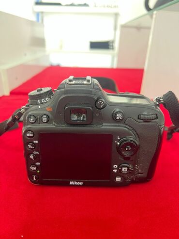 nikon 7500: Salam. Aparat ela vezyetdedi cekmeyine soz ola bilmez aparat ve