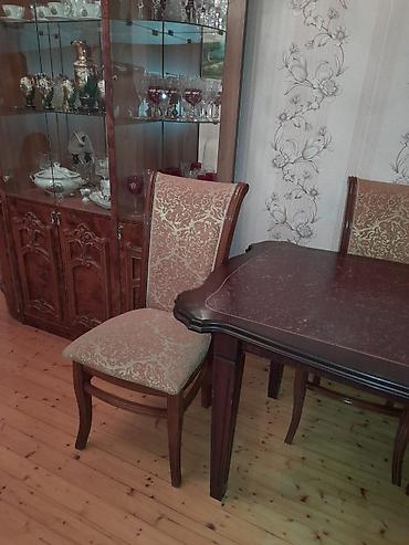 masa ve stul: Klassik yemək otağı dəsti - Tərkib: düzbucaqlı stol və 4 ədəd stul - — 2