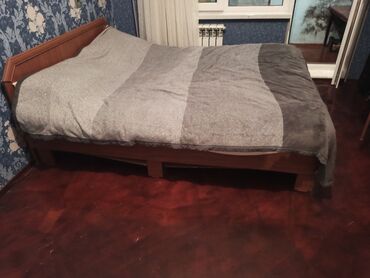 Mətbəx mebeli: İşlənmiş, İkinəfərlik çarpayı, Bazasız, Matras ilə, Siyirməsiz