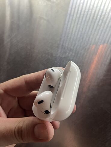 airpods iphone: 160 azn airpods 3