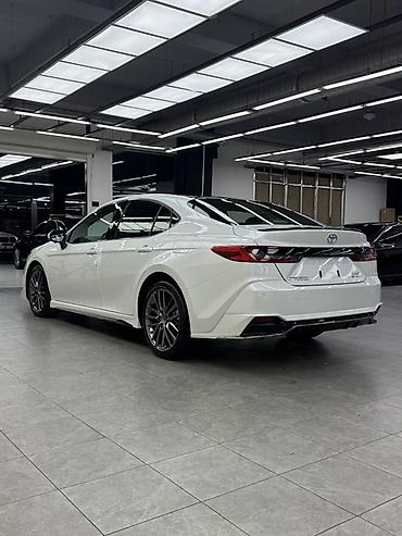 таота краун: Toyota Camry: 2026 г., 2 л, Вариатор, Гибрид, Седан — 4