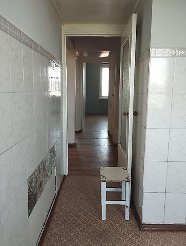 реальному: 3 комнаты, 61 м², Кызыл Аскер 105 серия, 5 этаж, Требуется ремонт — 10