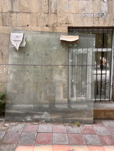 pencere susesi: 8mm Qırılmayan şüşə, 2ədəd ölçüsü 2.20 -2.10