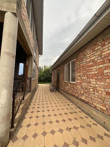 Продажа коттеджей и домов: Срочно срочно срочно! Продается дом в селе Арашан! Участок 8 сотых — 4