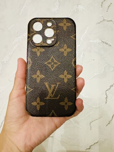 бу телефон: Чехол Louis Vuitton на айфон 14 про 
Состояние отличное