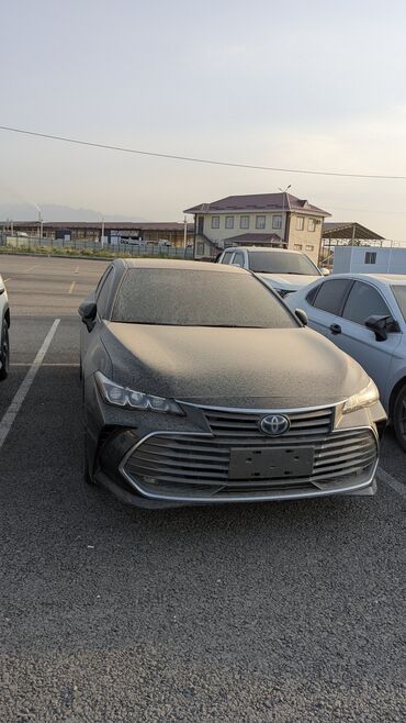 срочно срочно продаю машина: Toyota