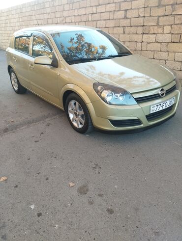 Opel: Opel Astra H – 5 qapılı hetçbek - Korpus: 5 qapılı, açıq-yaşıl rəng - — 8