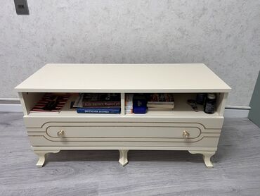 mate: Düz TV altlığı, Polkalı, Laminat, Türkiyə