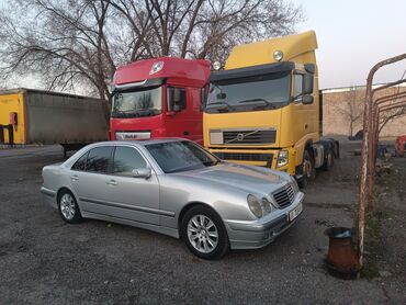 Mercedes-Benz: Mercedes-Benz E-Class: 2001 г., 2.6 л, Механика, Газ, Универсал