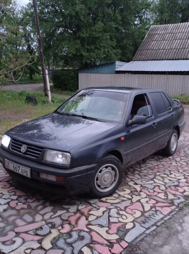 хонда фит 1: Volkswagen Vento: 1993 г., 1.8 л, Механика, Бензин, Седан