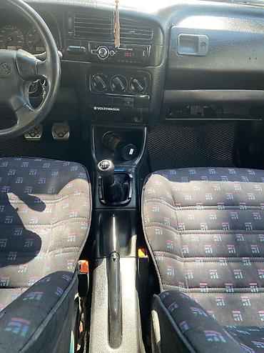 салон гольф 4: Volkswagen Golf: 1993 г., 1.6 л, Механика, Бензин, Хэтчбэк — 4