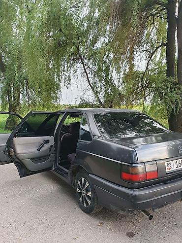 ender s: Volkswagen Passat: 1989 г., 1.8 л, Механика, Газ, Седан — 7