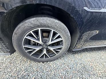 BYD: BYD E9: 2021 г., Седан — 3