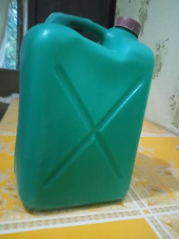 200 ml stekan: Məhsul: Yaşıl plastik kanistr Təsvir: - Həcm: təxmini 20 litr — 1