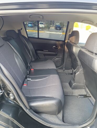 Nissan: Nissan Tiida: 1.6 l | 2011 il Hetçbek — 18