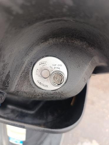 Скутеры: Тип скутера Suzuki, 50 куб. см, Бензин, Б/у — 17