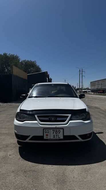 срочно продать машину: Daewoo Nexia: 2012 г., 1.6 л, Механика, Газ, Седан