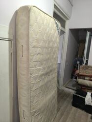 hava dosekleri: Yataq döşəyi - Ölçü: təxminən tək nəfərlik (şəkillərə əsasən dar və