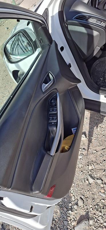 Ford: Ford Focus: 2012 г., 2 л, Бензин, Универсал — 14