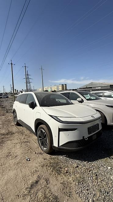 рассрочка авто лизинг: Toyota bZ4X: 2026 г., Автомат, Электромобиль, Кроссовер — 2