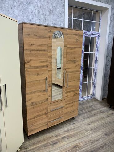 Dolablar: Yeni, Açılan, 3 qapılı Düz dolab, Qarderob, paltar dolabı — 5