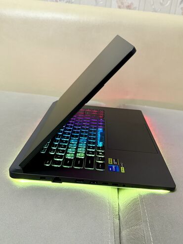 ASUS: Təp təzə. Nöqtə cızıqsız. Cəmi 7 gün işlənib. Son model 2025 — 10