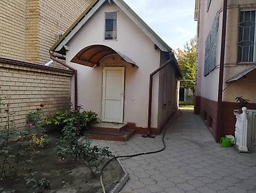 Продажа коттеджей и домов: Продается или сдается на длительный срок благоустроенный 2-х этажный — 8