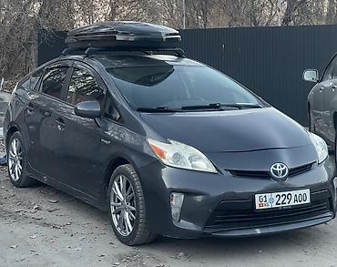 pes 2013: Toyota Prius: 2013 г., 1.8 л, Вариатор, Гибрид, Хэтчбэк — 3