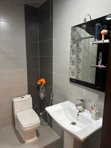 Uzunmüddətli kirayə mənzillər: Kirayə mənzil veril. Unvan Nerimanov Tehsil nazirliyinin yanı. 19 — 6