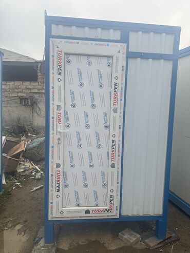 konteyner evler azerbaycanda: Konteyner tualet / duş

1 kabinalı sanitar qovsag.
Tam hazır vaziyette