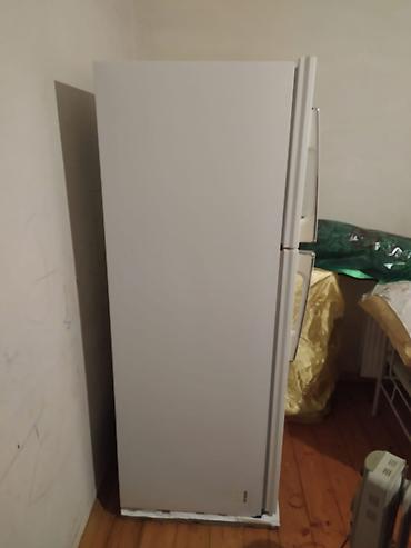 ariston 50: Samsung soyuducu, iki qapılı (üst hissə - dondurucu, alt hissə - — 2