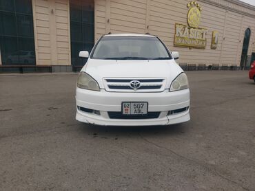 Toyota: Toyota Ipsum: 2001 г., 2.4 л, Автомат, Бензин, Минивэн