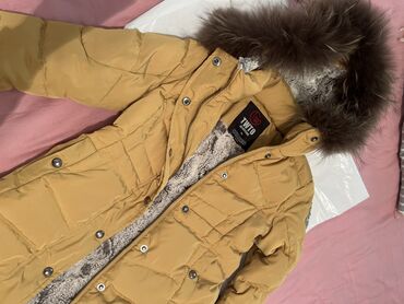 button куртки цена: Корейская куртка . Первоначальная цена 13000 Моя : 8500 Состояние