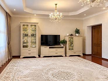 Үйлөрдү сатуу: 3 бөлмө, 150 м², 5 соток, Бишкек, Алтын-ордо ж/м Менчик ээси — 4