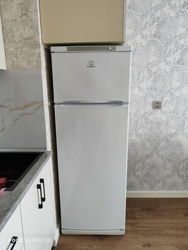 Mətbəx üçün digər texnika: 2 qapılı Indesit Soyuducu Satılır, rəng - Ağ