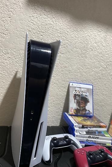 PS5 (Sony PlayStation 5): PlayStation 5 (версия с приводом Blu-ray) + 2 геймпада DualSense — 5