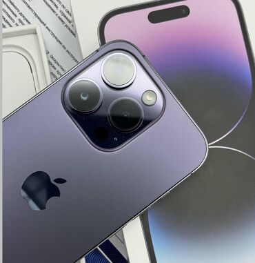 Apple iPhone: IPhone 14 Pro, Б/у, 128 ГБ, Deep Purple, Зарядное устройство, Защитное стекло, 87 %