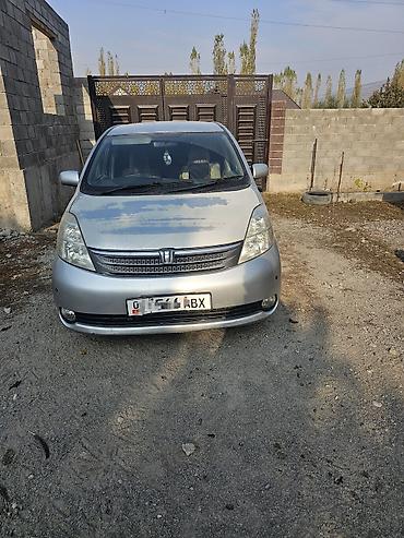 мт 80: Toyota Isis: 2004 г., 2 л, Вариатор, Бензин, Минивэн — 2