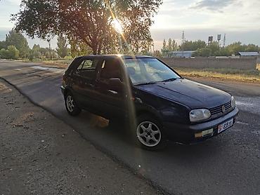 a8 d2: Volkswagen Golf: 1992 г., 1.8 л, Механика, Бензин, Хэтчбэк — 2